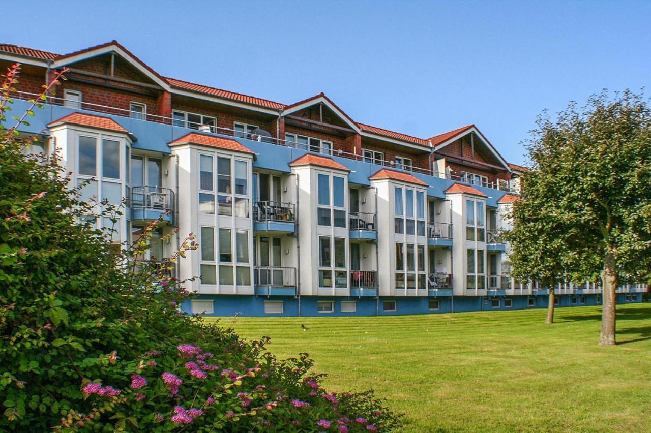 Apartment In Cuxhaven With A Shared Pool Eksteriør bilde