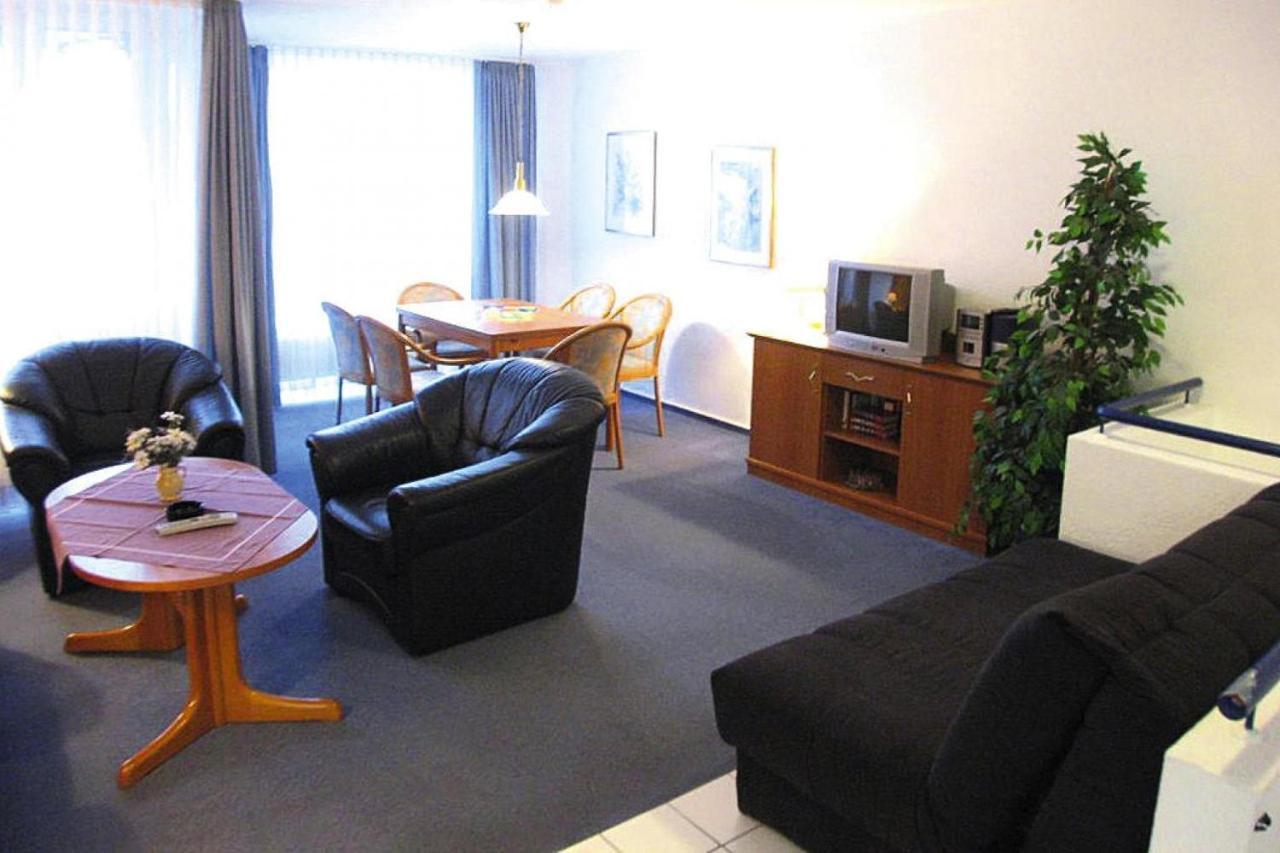 Apartment In Cuxhaven With A Shared Pool Eksteriør bilde