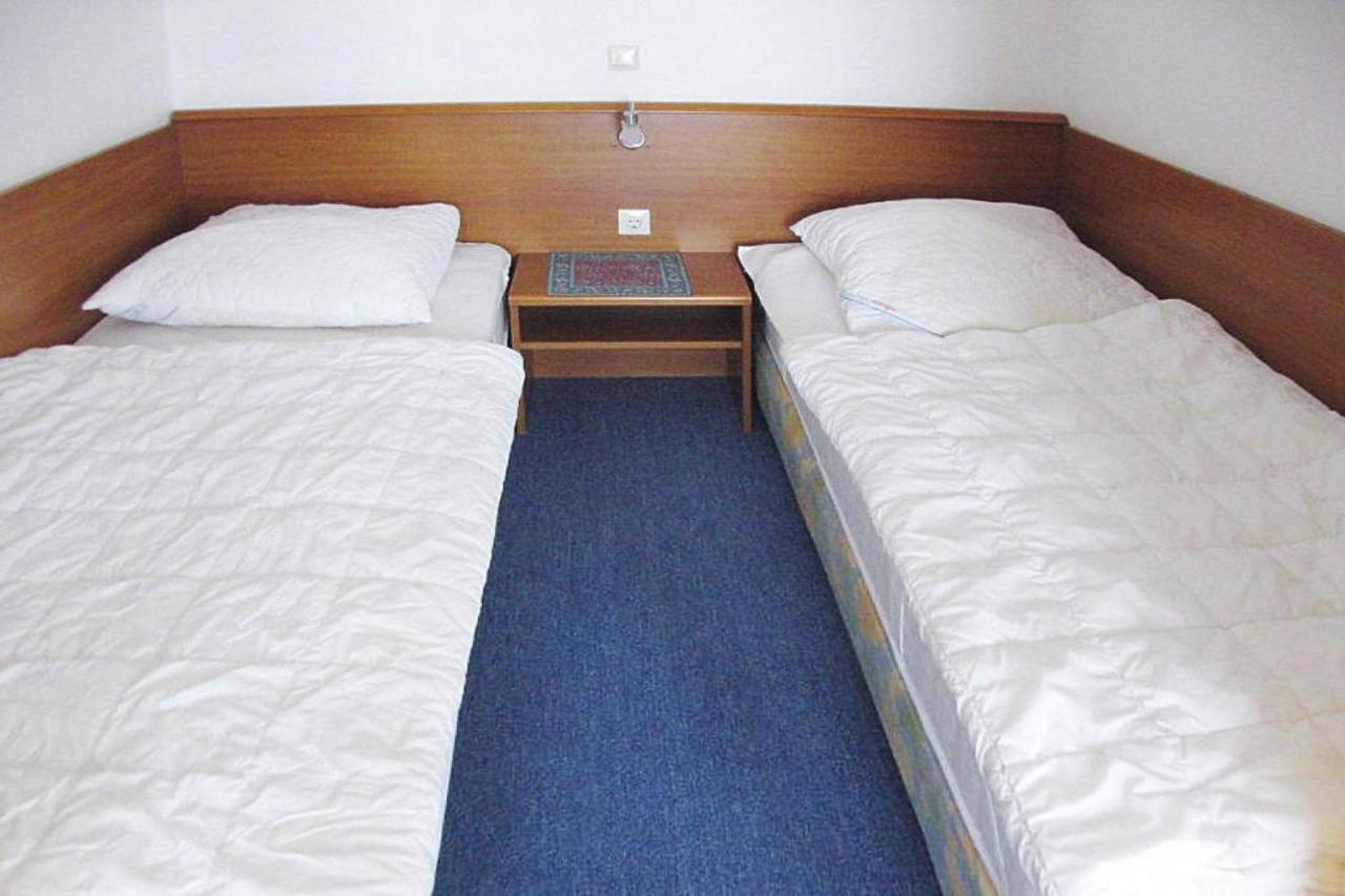 Apartment In Cuxhaven With A Shared Pool Eksteriør bilde